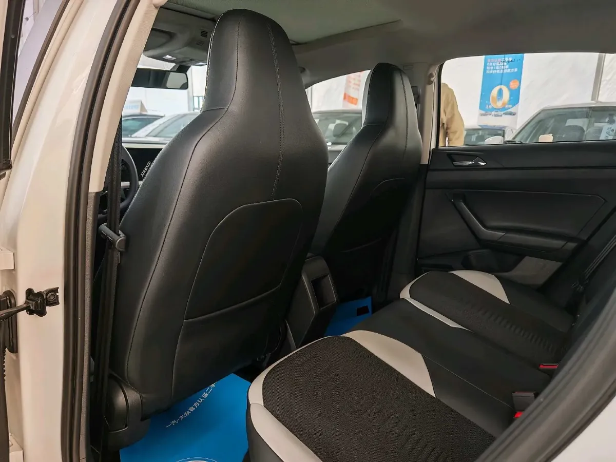 2021 Haval H6 1.5T 169HP L4 7DCT,autocango,china used car exporter,china ev exporter,chinese used car exporter,chinese used ev exporter