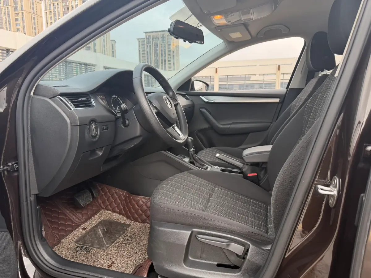 2018 Skoda Octavia 1.2T 116HP L4 7DCT,autocango,china used car exporter,china ev exporter,chinese used car exporter,chinese used ev exporter