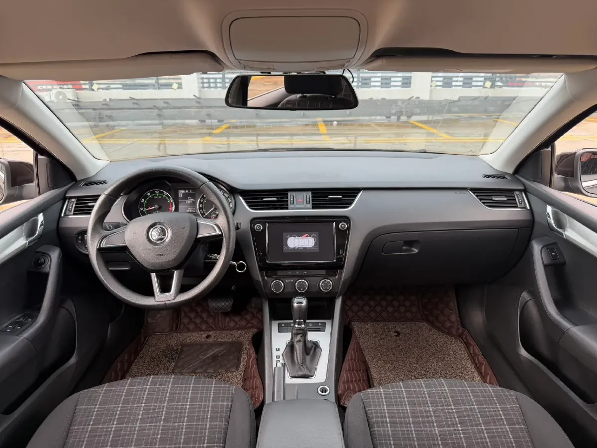 2018 Skoda Octavia 1.2T 116HP L4 7DCT,autocango,china used car exporter,china ev exporter,chinese used car exporter,chinese used ev exporter