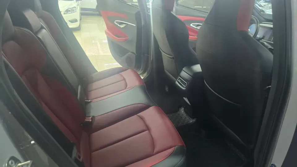 2020 ChangAn UNI-T 1.5T 180HP L4 7DCT,autocango,china used car exporter,china ev exporter,chinese used car exporter,chinese used ev exporter