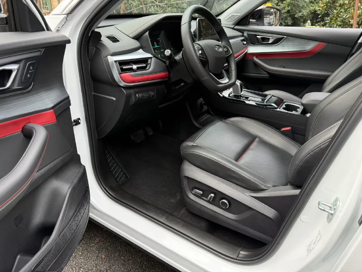 2023 Chery Tiggo 7 1.5T 156HP L4 CVT,autocango,china used car exporter,china ev exporter,chinese used car exporter,chinese used ev exporter