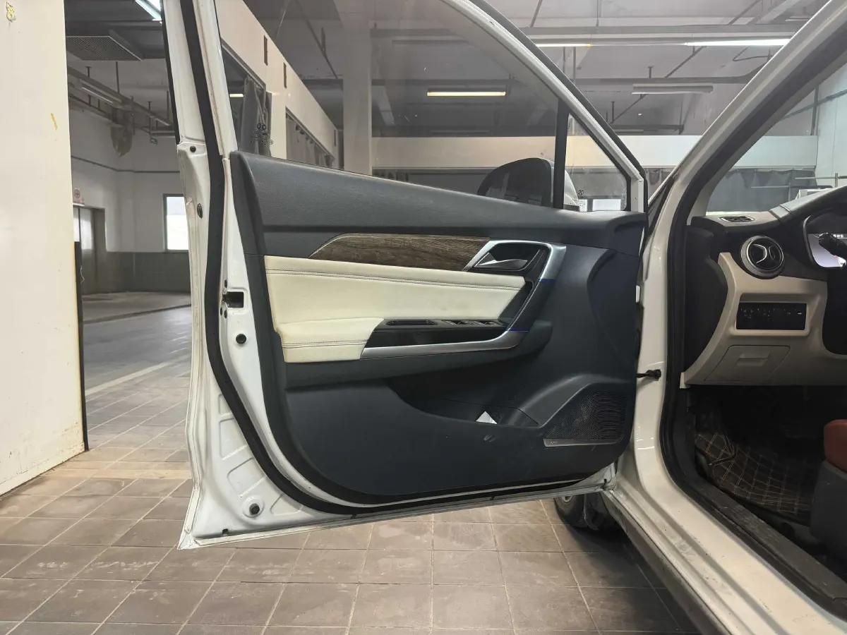 2018 BeiJing Auto EU5 BEV 53.66KWH,autocango,china used car exporter,china ev exporter,chinese used car exporter,chinese used ev exporter