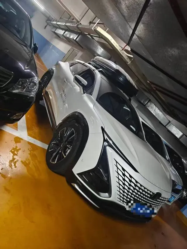 2023 ChangAn UNI-T 1.5T 188HP L4 7DCT,autocango,china used car exporter,china ev exporter,chinese used car exporter,chinese used ev exporter