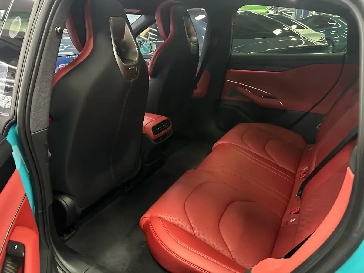 2024 MI SU7 BEV 94.3KWH,autocango,china used car exporter,china ev exporter,chinese used car exporter,chinese used ev exporter