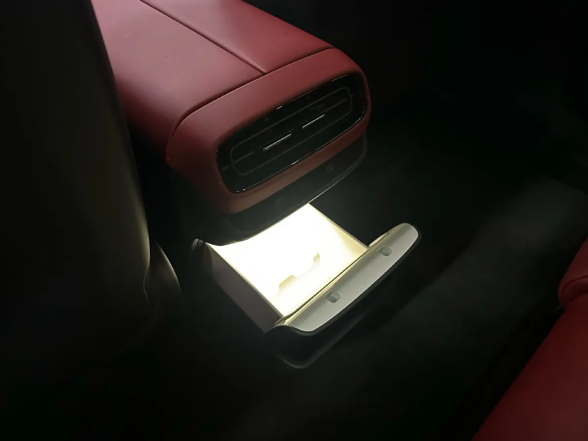 2024 MI SU7 BEV 94.3KWH,autocango,china used car exporter,china ev exporter,chinese used car exporter,chinese used ev exporter