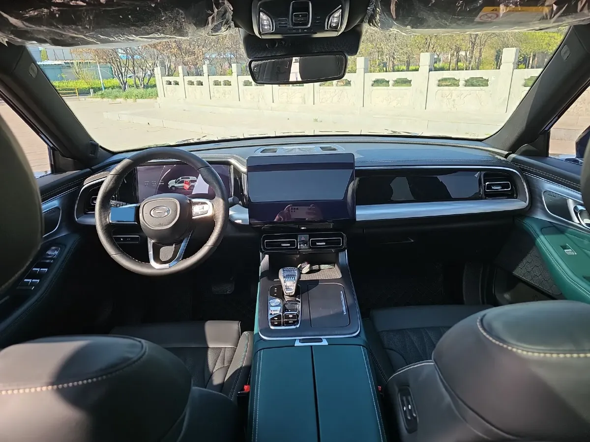 2022 GAC Trumpchi GS8 2.0T 252HP L4 8AT,autocango,china used car exporter,china ev exporter,chinese used car exporter,chinese used ev exporter