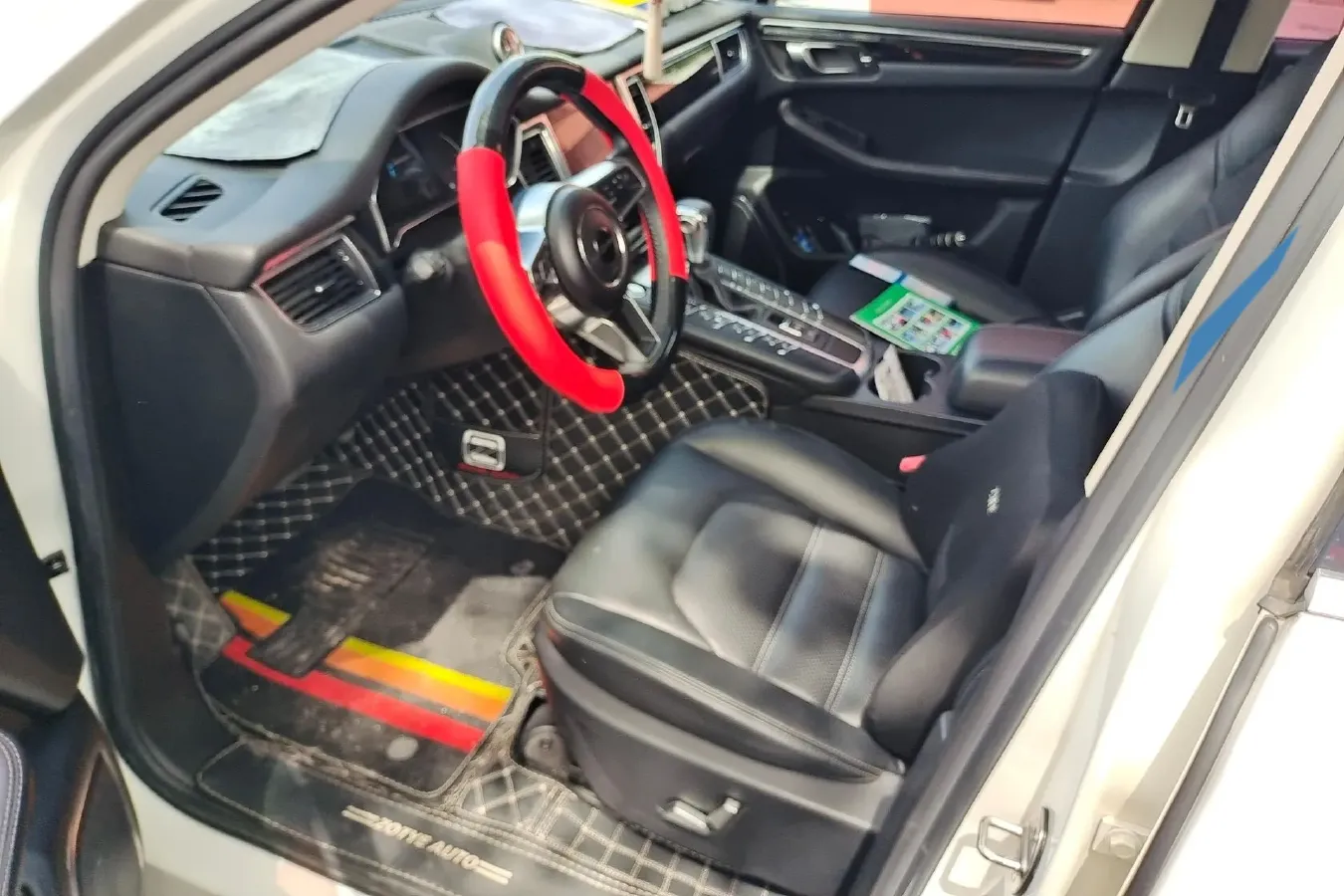 2017 Zotye SR9 2.0T 190HP L4 6DCT,autocango,china used car exporter,china ev exporter,chinese used car exporter,chinese used ev exporter