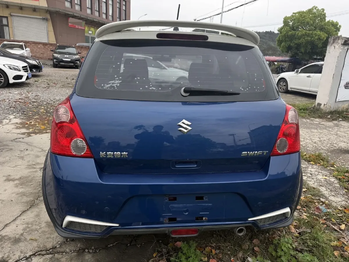 2015 Suzuki Swift 1.5L 103HP L4 4AT,autocango,china used car exporter,china ev exporter,chinese used car exporter,chinese used ev exporter
