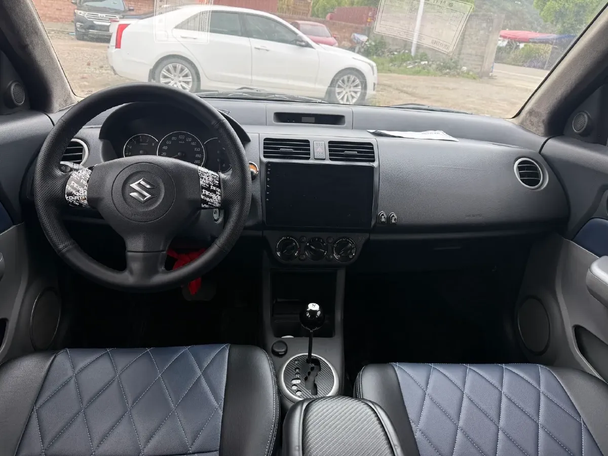 2015 Suzuki Swift 1.5L 103HP L4 4AT,autocango,china used car exporter,china ev exporter,chinese used car exporter,chinese used ev exporter