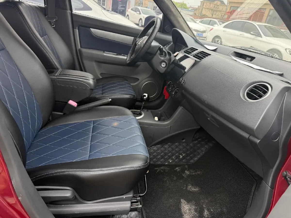 2015 Suzuki Swift 1.5L 103HP L4 4AT,autocango,china used car exporter,china ev exporter,chinese used car exporter,chinese used ev exporter