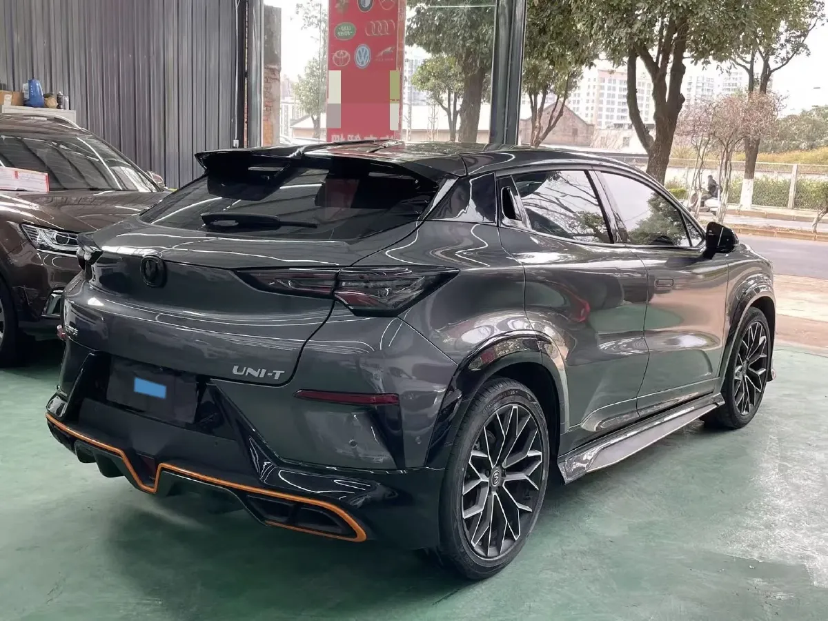 2023 ChangAn UNI-T 1.5T 188HP L4 7DCT,autocango,china used car exporter,china ev exporter,chinese used car exporter,chinese used ev exporter