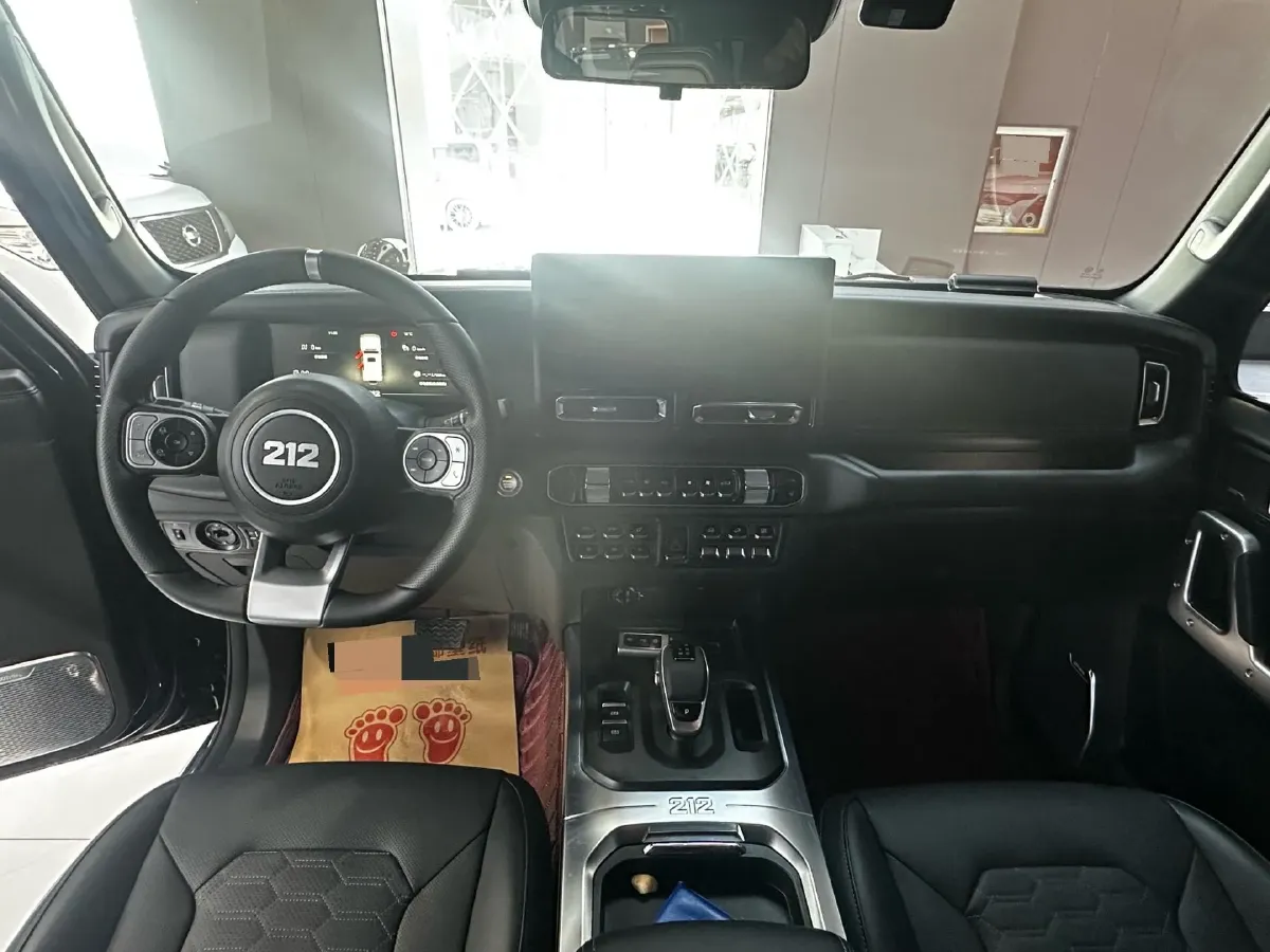 2024 212 212 T01 2.0T 252HP L4 8AT,autocango,china used car exporter,china ev exporter,chinese used car exporter,chinese used ev exporter