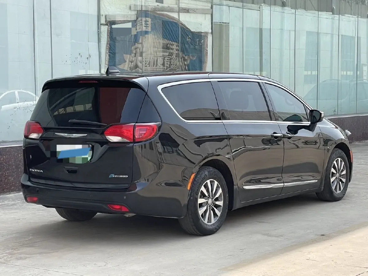 2018 Chrysler Pacifica 3.6L 245HP V6 E-CVT PHEV 16KWH,autocango,china used car exporter,china ev exporter,chinese used car exporter,chinese used ev exporter