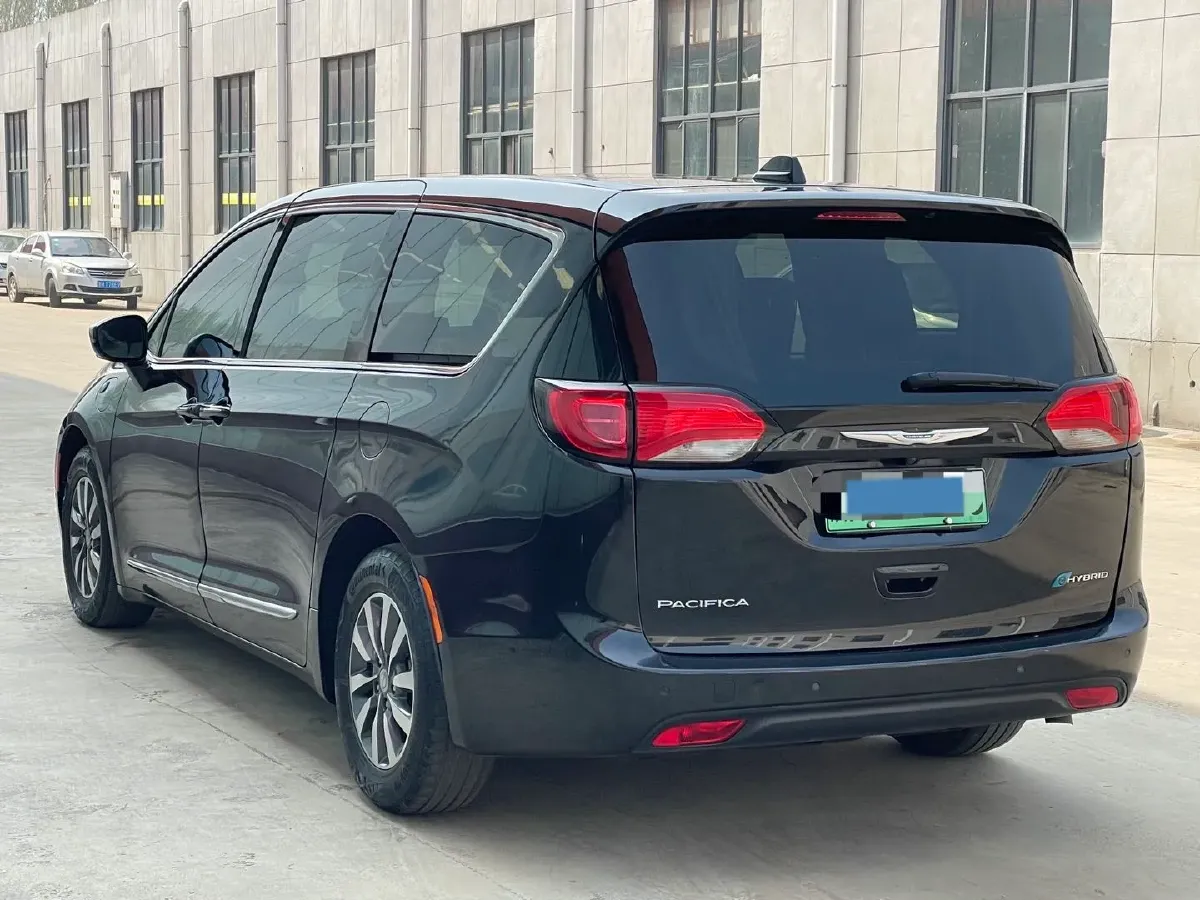 2018 Chrysler Pacifica 3.6L 245HP V6 E-CVT PHEV 16KWH,autocango,china used car exporter,china ev exporter,chinese used car exporter,chinese used ev exporter