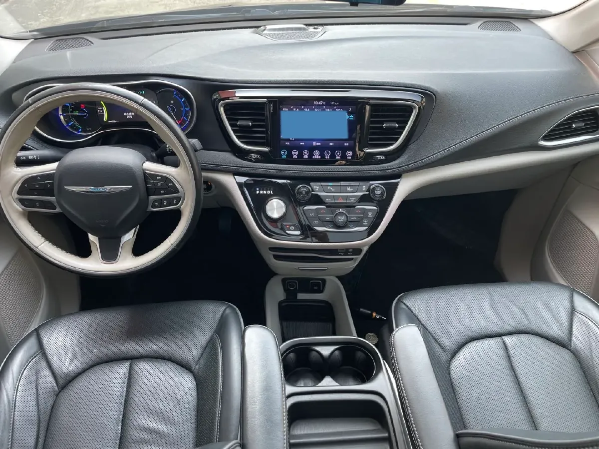 2018 Chrysler Pacifica 3.6L 245HP V6 E-CVT PHEV 16KWH,autocango,china used car exporter,china ev exporter,chinese used car exporter,chinese used ev exporter