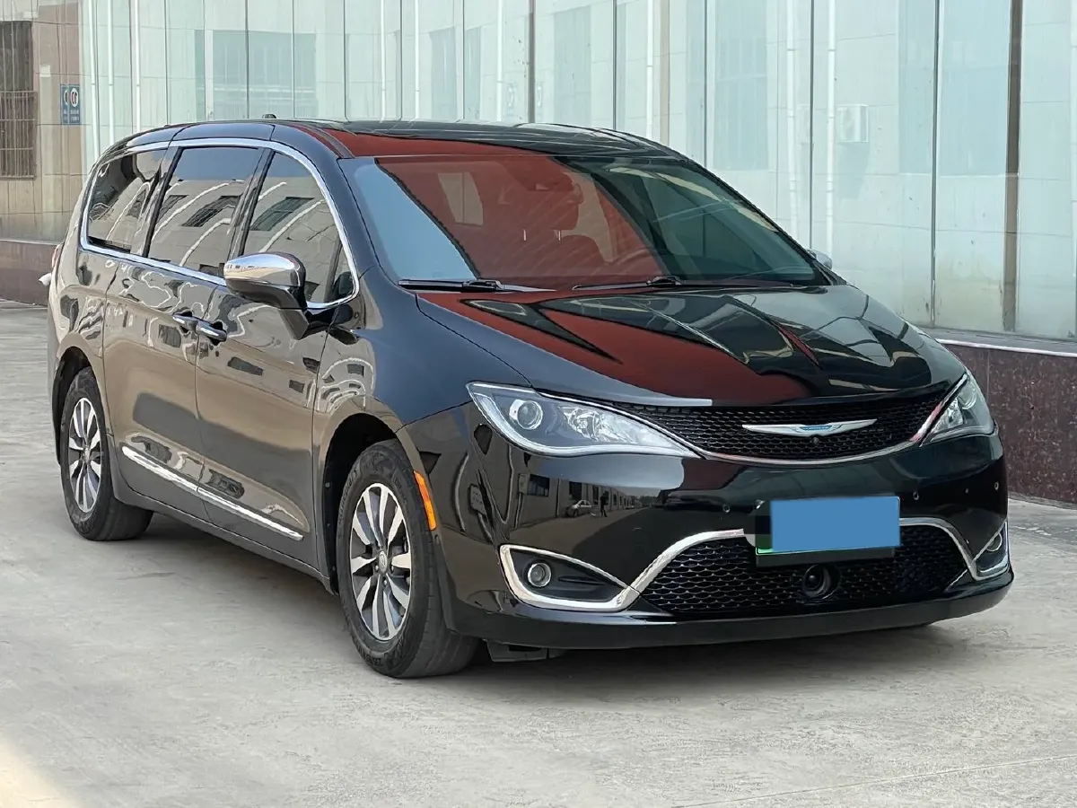 2018 Chrysler Pacifica 3.6L 245HP V6 E-CVT PHEV 16KWH,autocango,china used car exporter,china ev exporter,chinese used car exporter,chinese used ev exporter