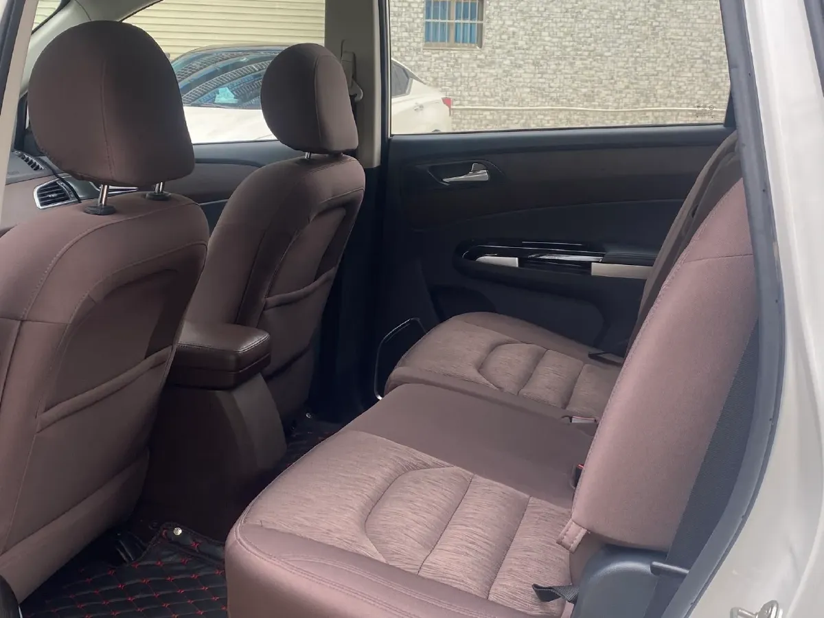 2017 HaiMa Family F7 1.5T 165HP L4 6MT,autocango,china used car exporter,china ev exporter,chinese used car exporter,chinese used ev exporter