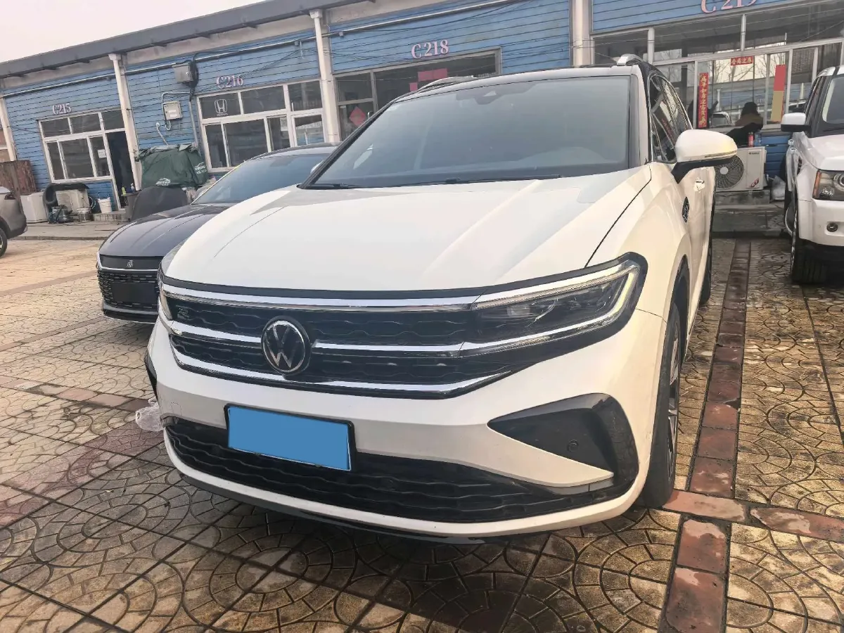 2022 Volkswagen Talagon 2.0T 220HP L4 7DCT,autocango,china used car exporter,china ev exporter,chinese used car exporter,chinese used ev exporter