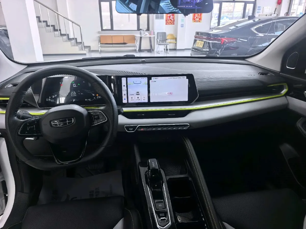 2022 Geely Coolray 1.5T 181HP L4 7DCT,autocango,china used car exporter,china ev exporter,chinese used car exporter,chinese used ev exporter