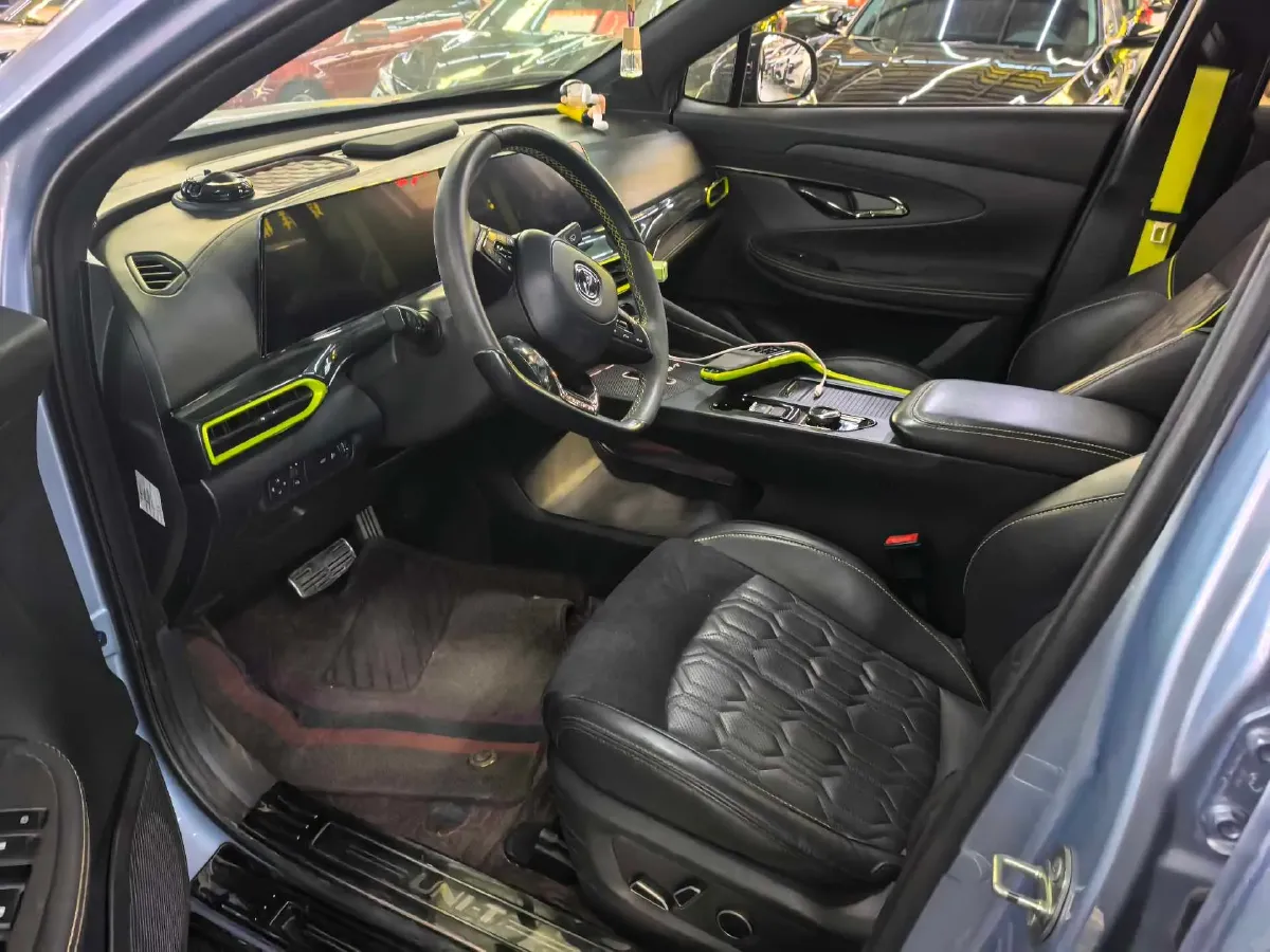 2022 ChangAn UNI-T 1.5T 188HP L4 7DCT,autocango,china used car exporter,china ev exporter,chinese used car exporter,chinese used ev exporter