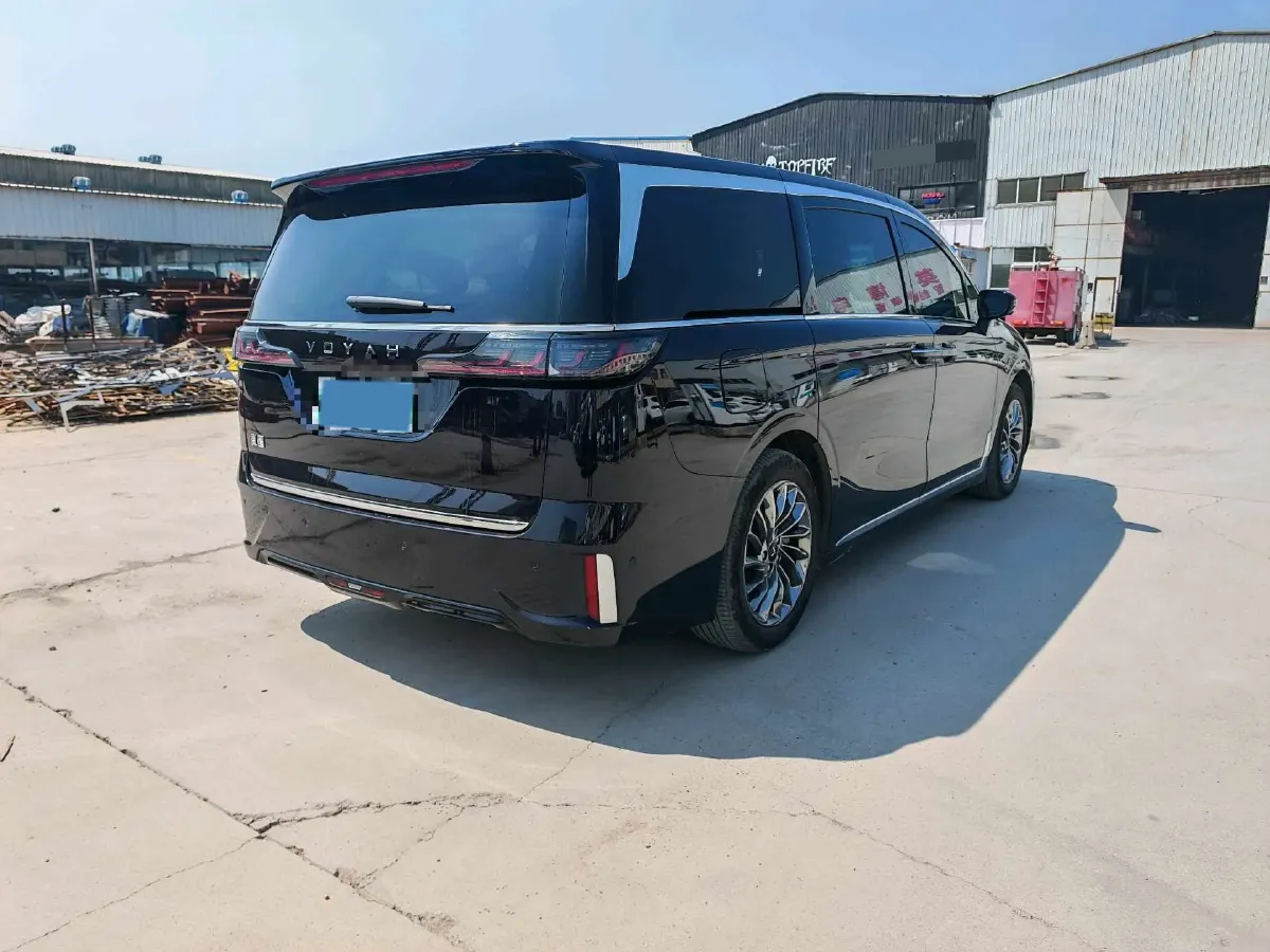 2022 Voyah Dream 1.5T 136HP L4 PHEV 25.57KWH,autocango,china used car exporter,china ev exporter,chinese used car exporter,chinese used ev exporter