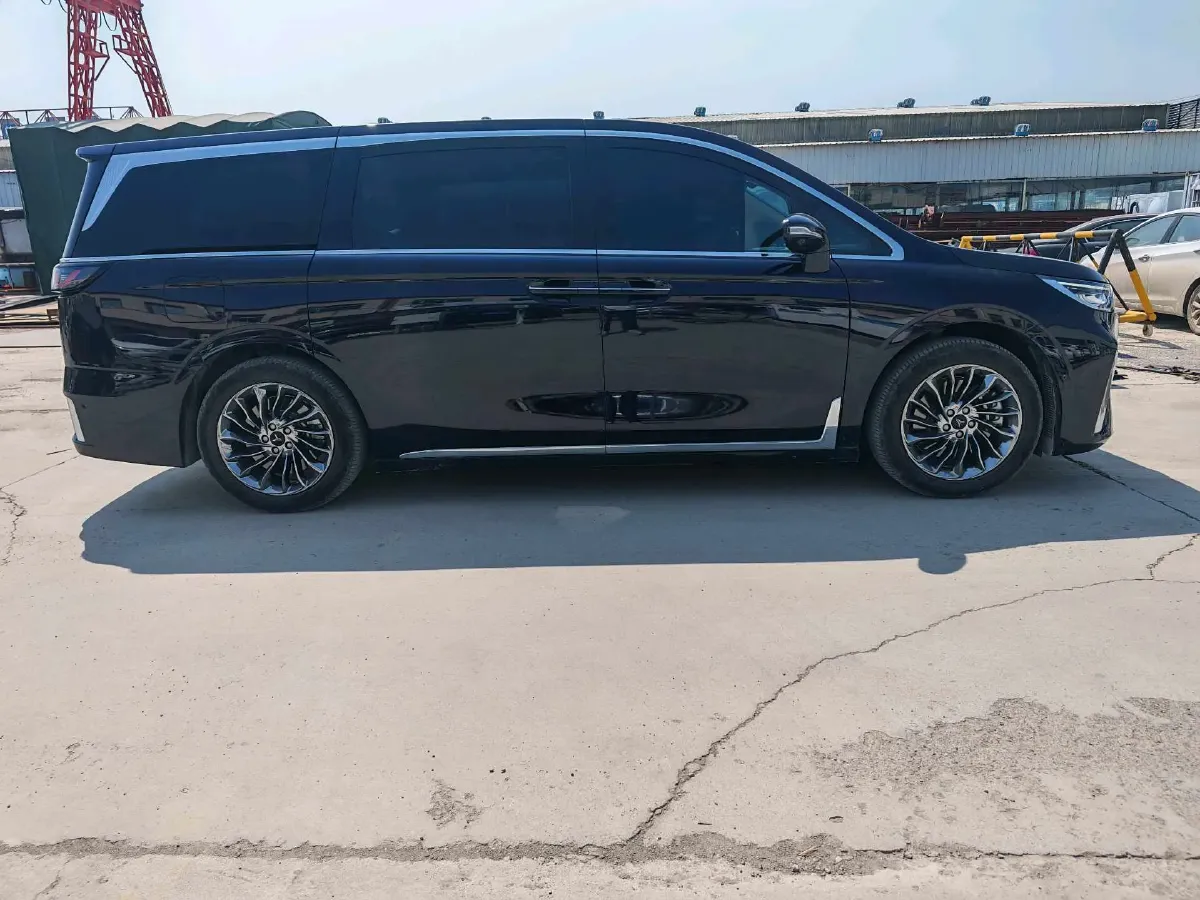 2022 Voyah Dream 1.5T 136HP L4 PHEV 25.57KWH,autocango,china used car exporter,china ev exporter,chinese used car exporter,chinese used ev exporter