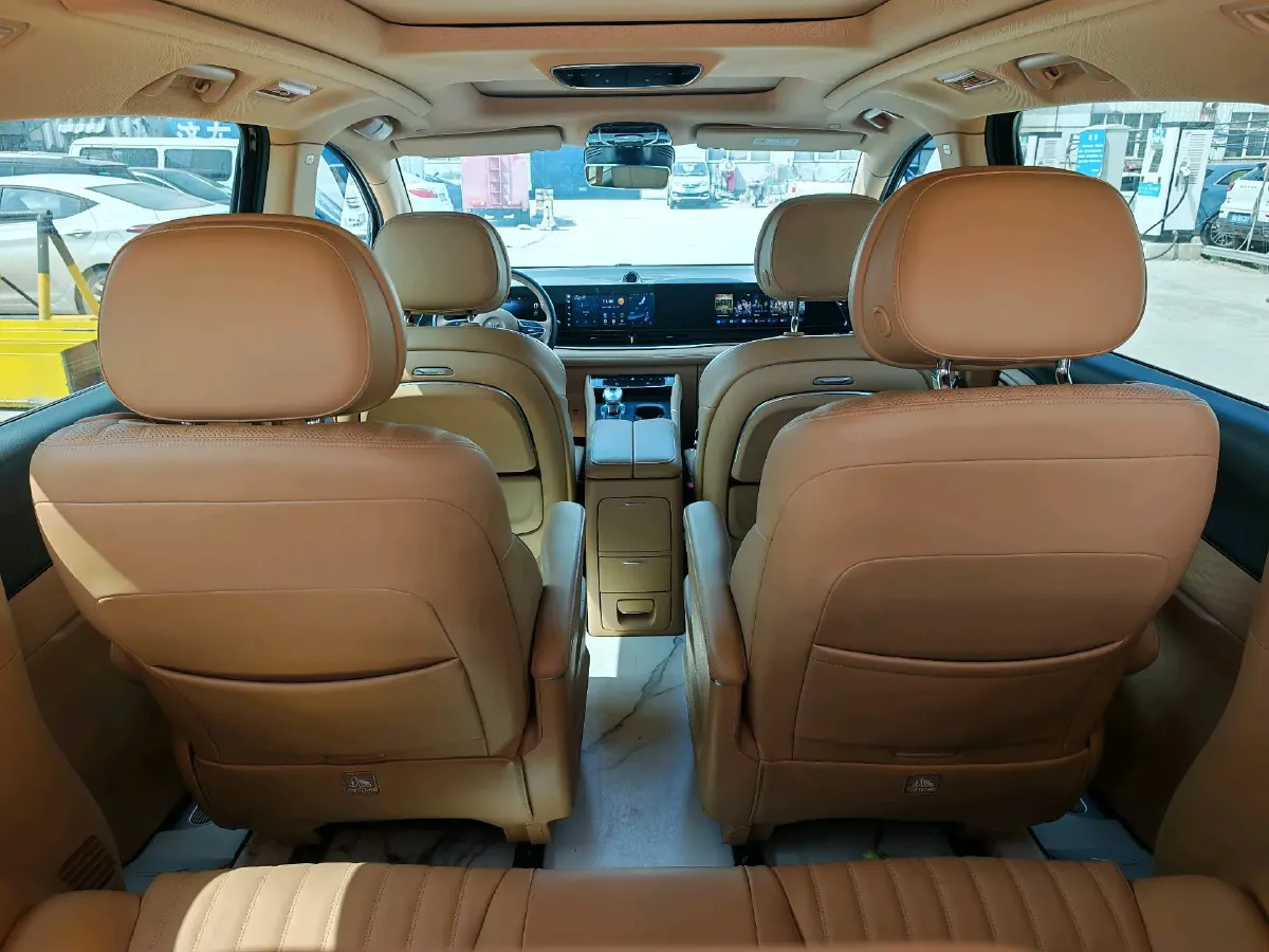 2022 Voyah Dream 1.5T 136HP L4 PHEV 25.57KWH,autocango,china used car exporter,china ev exporter,chinese used car exporter,chinese used ev exporter