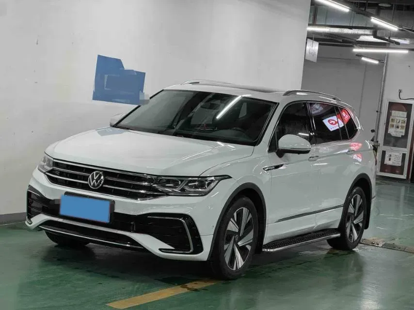 2023 Volkswagen Tiguan L 2.0T 186HP L4 7DCT,autocango,china used car exporter,china ev exporter,chinese used car exporter,chinese used ev exporter
