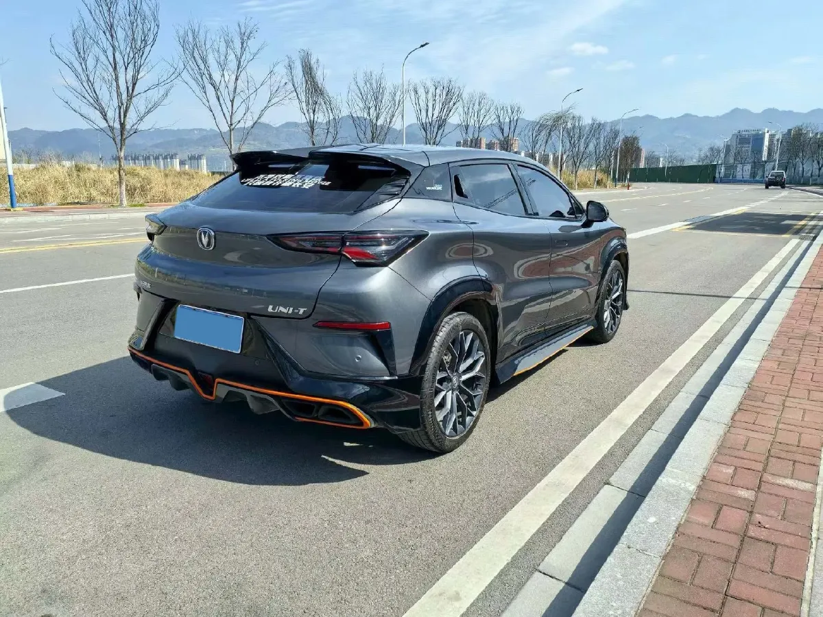 2022 ChangAn UNI-T 1.5T 188HP L4 7DCT,autocango,china used car exporter,china ev exporter,chinese used car exporter,chinese used ev exporter