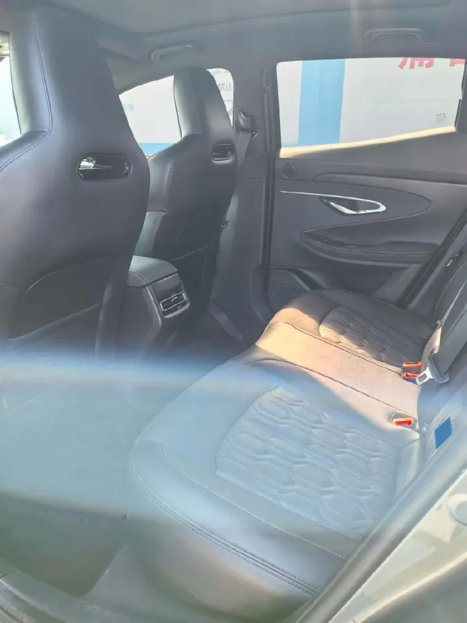 2022 ChangAn UNI-T 1.5T 188HP L4 7DCT,autocango,china used car exporter,china ev exporter,chinese used car exporter,chinese used ev exporter