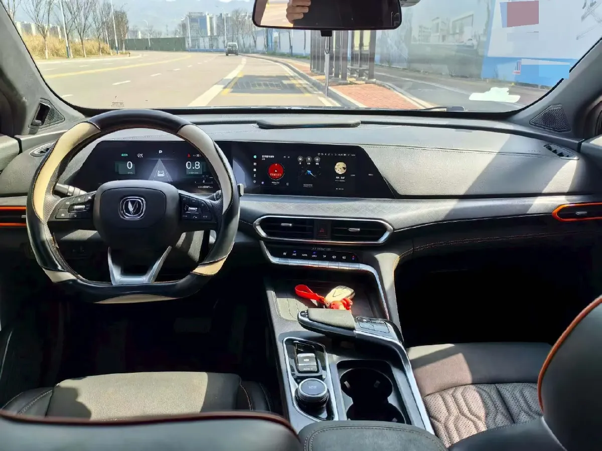 2022 ChangAn UNI-T 1.5T 188HP L4 7DCT,autocango,china used car exporter,china ev exporter,chinese used car exporter,chinese used ev exporter