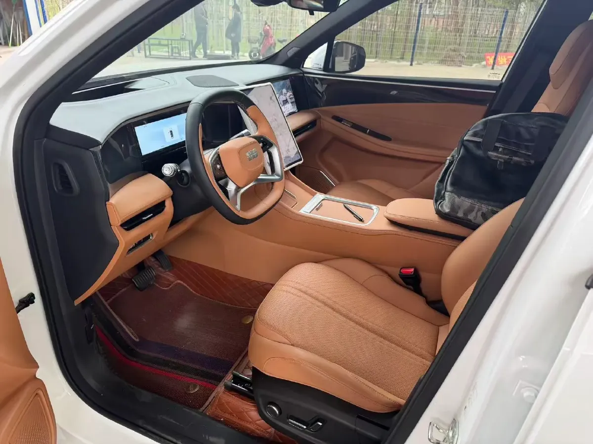 2025 Geely Galaxy L7 1.5L 112HP L4 1DHT PHEV 18.4KWH,autocango,china used car exporter,china ev exporter,chinese used car exporter,chinese used ev exporter