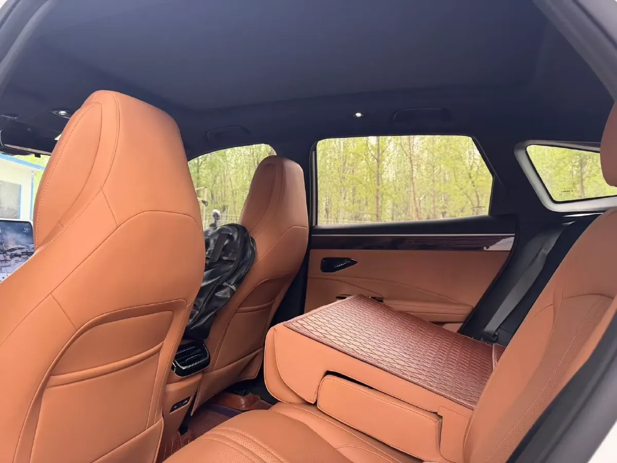 2025 Geely Galaxy L7 1.5L 112HP L4 1DHT PHEV 18.4KWH,autocango,china used car exporter,china ev exporter,chinese used car exporter,chinese used ev exporter