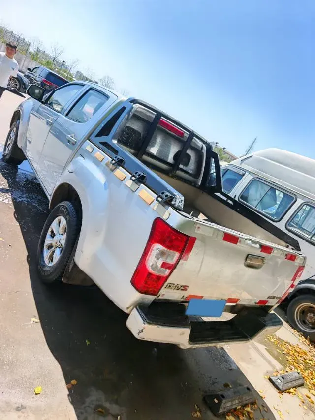 2019 Isuzu RE-MAX Jim 2.0T 204HP L4 5MT,autocango,china used car exporter,china ev exporter,chinese used car exporter,chinese used ev exporter