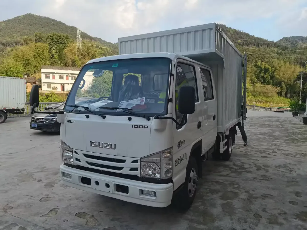 2023 Isuzu RE-MAX Jim 2.5T 143HP L4 6MT,autocango,china used car exporter,china ev exporter,chinese used car exporter,chinese used ev exporter