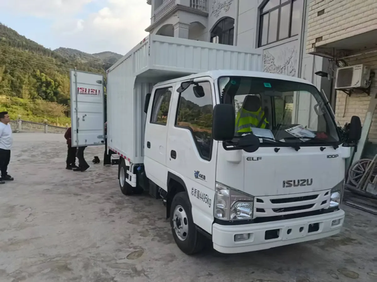 2023 Isuzu RE-MAX Jim 2.5T 143HP L4 6MT,autocango,china used car exporter,china ev exporter,chinese used car exporter,chinese used ev exporter