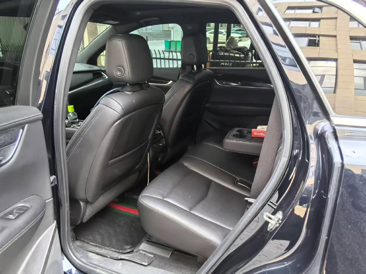 2022 Cadillac XT5 2.0T 237HP L4 9AT,autocango,china used car exporter,china ev exporter,chinese used car exporter,chinese used ev exporter