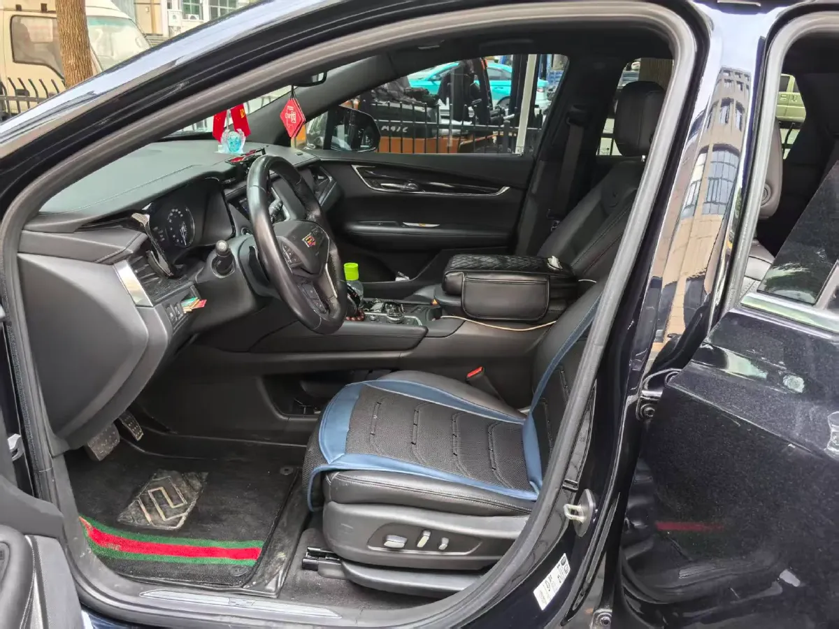 2022 Cadillac XT5 2.0T 237HP L4 9AT,autocango,china used car exporter,china ev exporter,chinese used car exporter,chinese used ev exporter