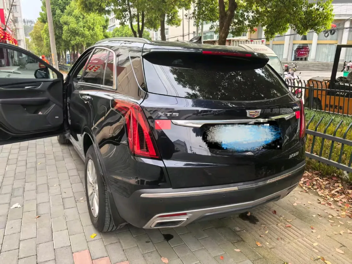 2022 Cadillac XT5 2.0T 237HP L4 9AT,autocango,china used car exporter,china ev exporter,chinese used car exporter,chinese used ev exporter