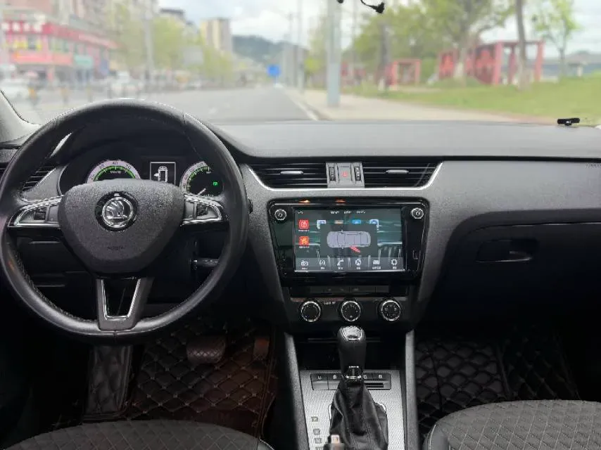 2018 Skoda Octavia 1.2T 116HP L4 7DCT,autocango,china used car exporter,china ev exporter,chinese used car exporter,chinese used ev exporter