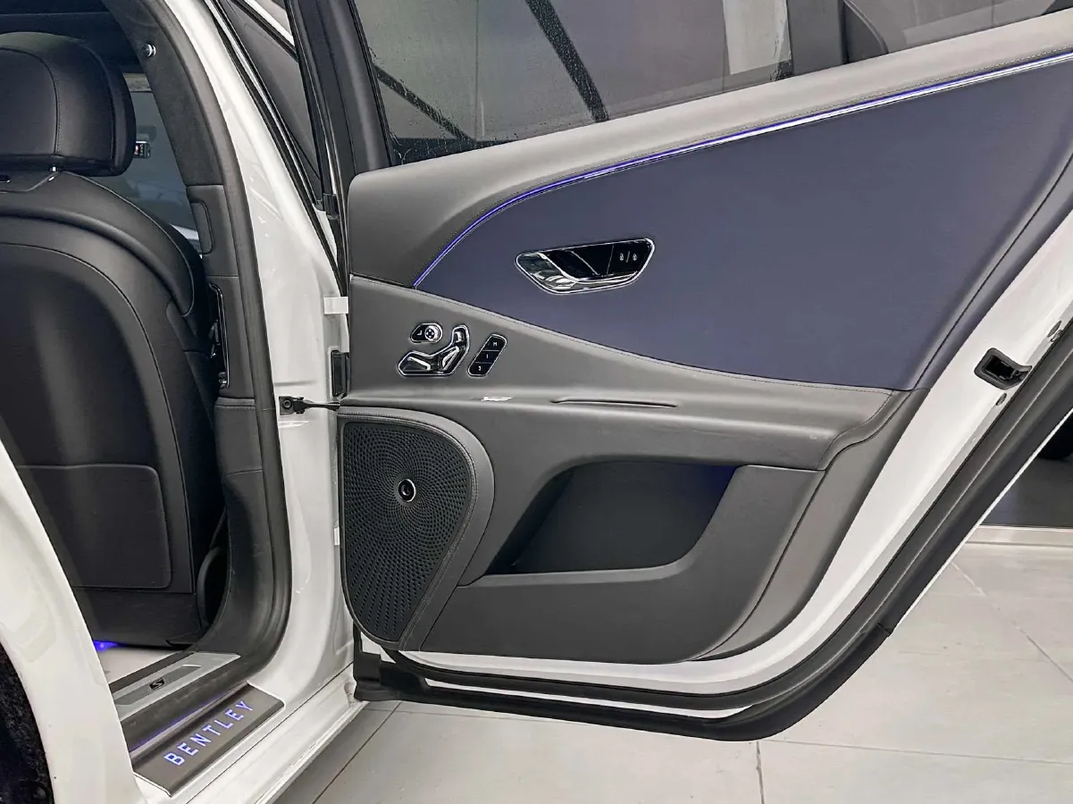 2023 Bentley Flying Spur 4.0T 550HP V8 8DCT,autocango,china used car exporter,china ev exporter,chinese used car exporter,chinese used ev exporter