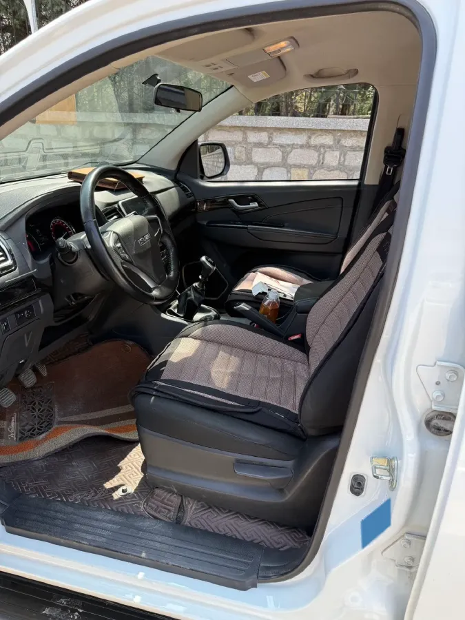 2020 Isuzu LingTuo 2.5T 150HP L4 6AT,autocango,china used car exporter,china ev exporter,chinese used car exporter,chinese used ev exporter