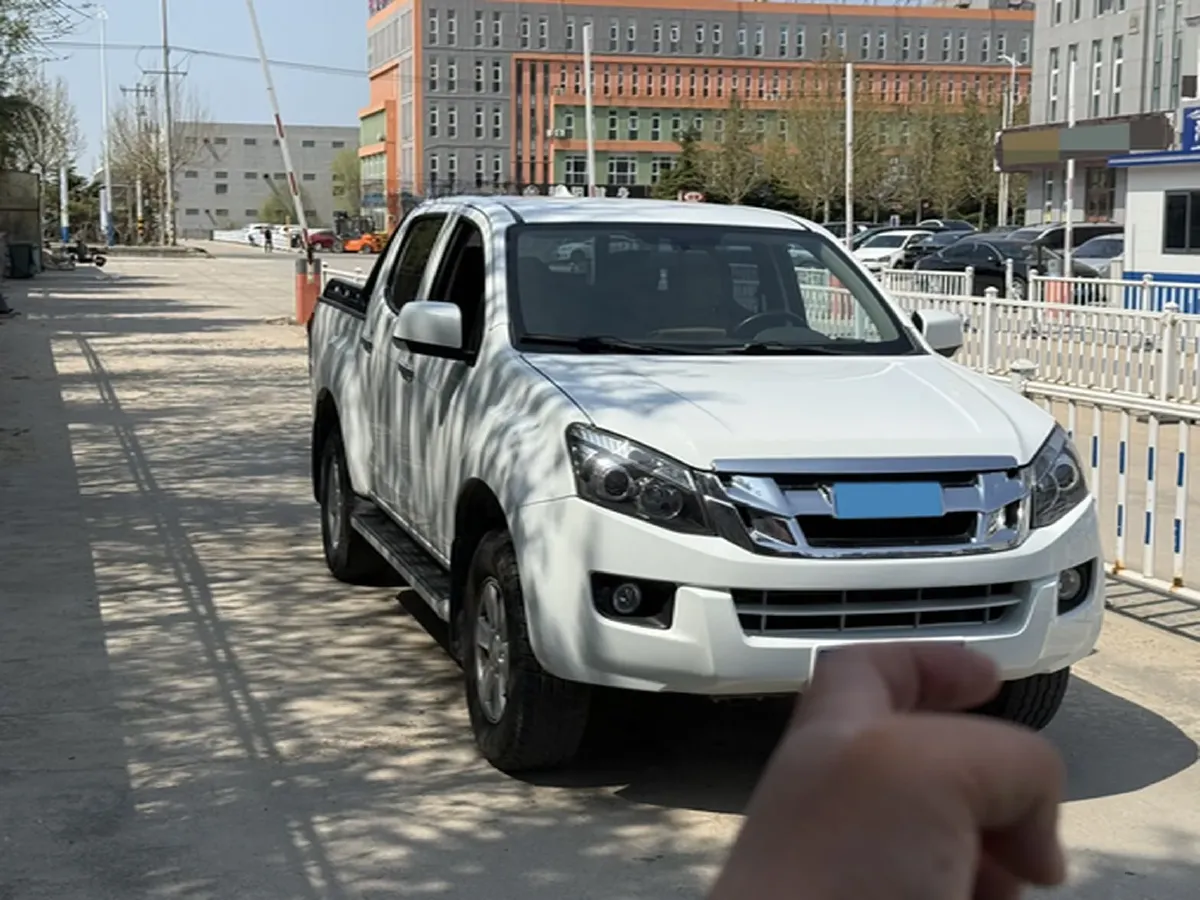 2020 Isuzu LingTuo 2.5T 150HP L4 6AT,autocango,china used car exporter,china ev exporter,chinese used car exporter,chinese used ev exporter