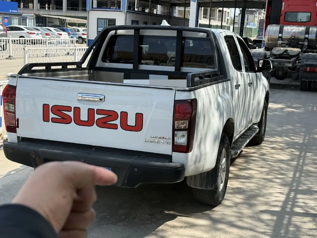 2020 Isuzu LingTuo 2.5T 150HP L4 6AT,autocango,china used car exporter,china ev exporter,chinese used car exporter,chinese used ev exporter
