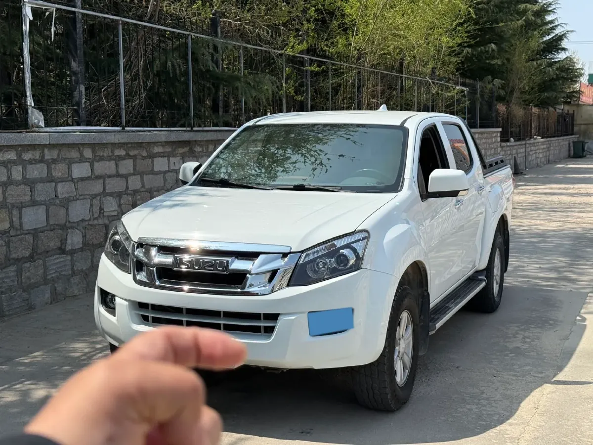 2020 Isuzu LingTuo 2.5T 150HP L4 6AT,autocango,china used car exporter,china ev exporter,chinese used car exporter,chinese used ev exporter