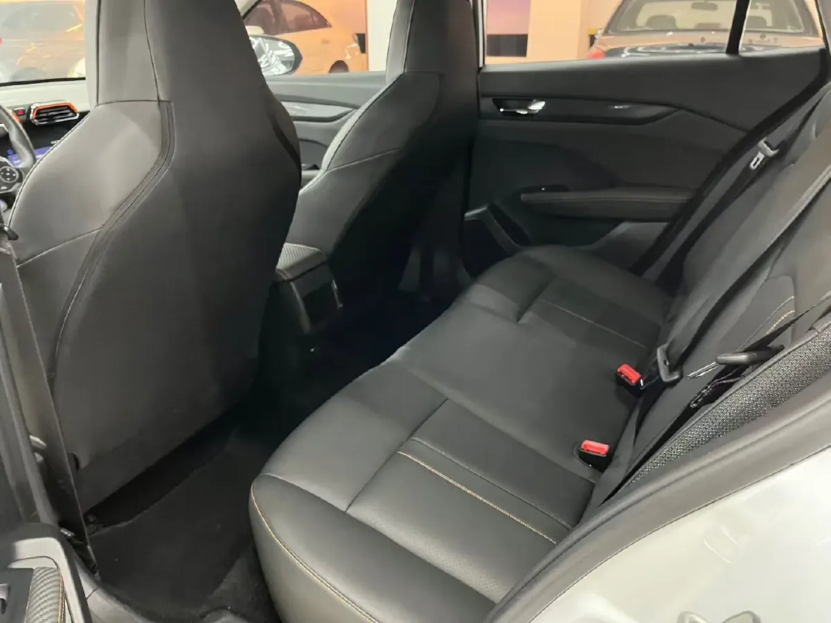 2023 DongFeng Aeolus YiXuan 1.5L 125HP L4 6DCT,autocango,china used car exporter,china ev exporter,chinese used car exporter,chinese used ev exporter