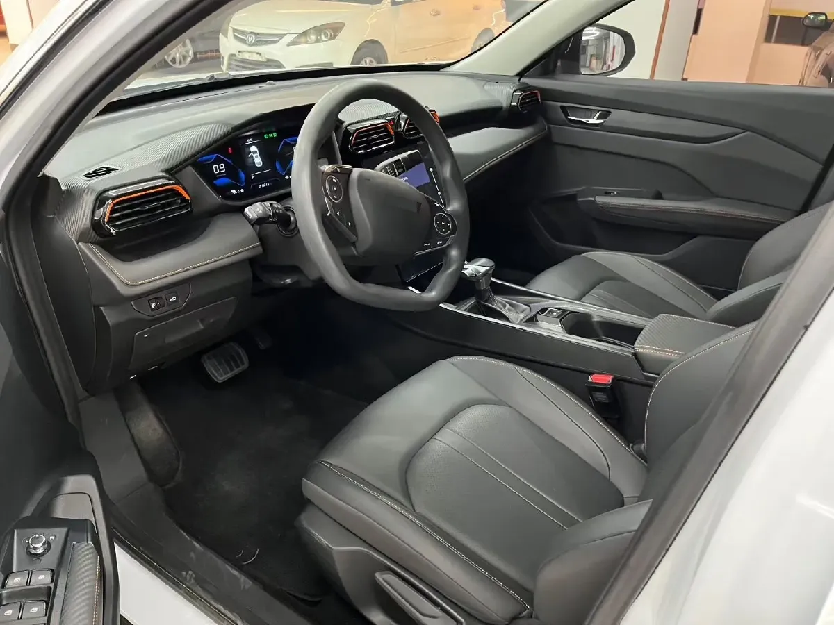 2023 DongFeng Aeolus YiXuan 1.5L 125HP L4 6DCT,autocango,china used car exporter,china ev exporter,chinese used car exporter,chinese used ev exporter