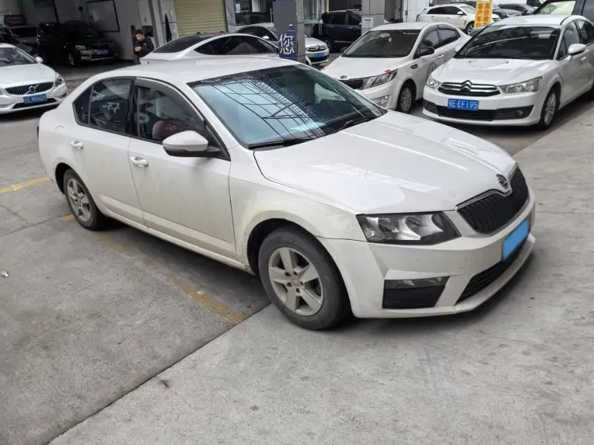 2018 Skoda Octavia 1.6L 110HP L4 5MT,autocango,china used car exporter,china ev exporter,chinese used car exporter,chinese used ev exporter