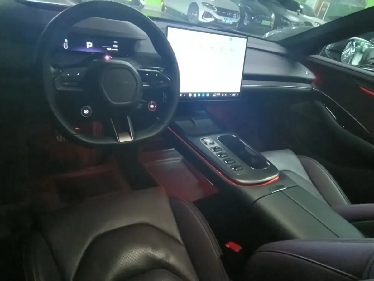 2024 MI SU7 BEV 101KWH,autocango,china used car exporter,china ev exporter,chinese used car exporter,chinese used ev exporter