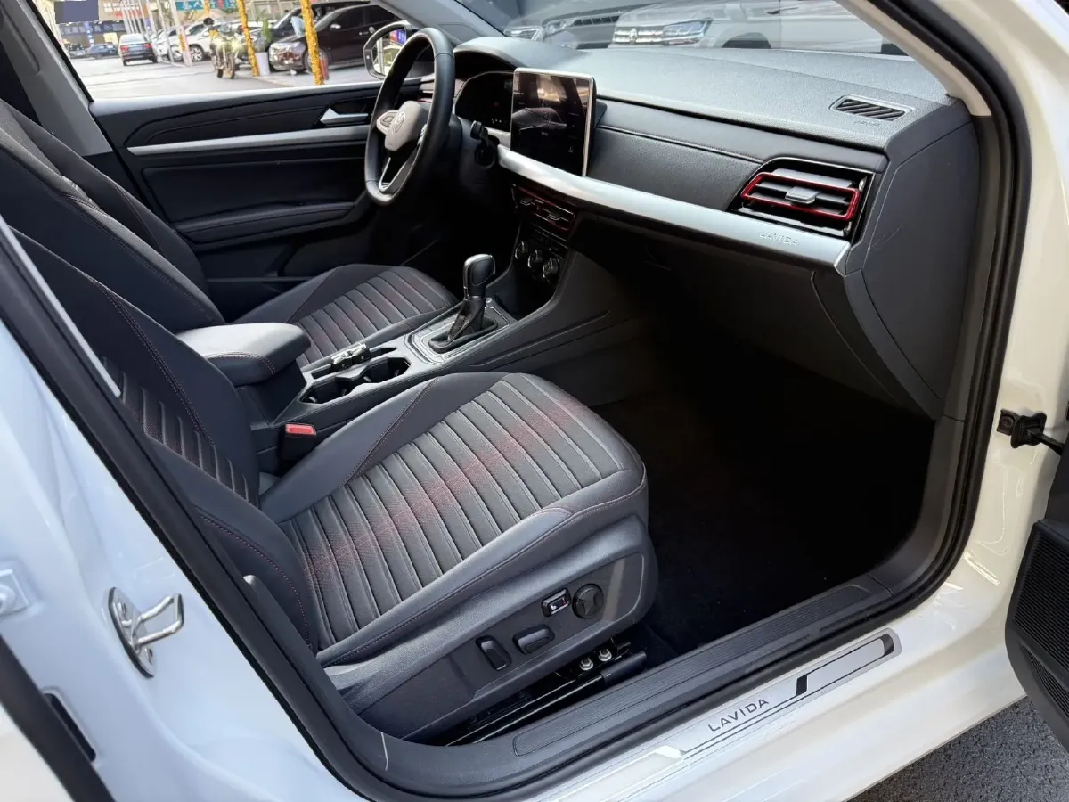 2023 Volkswagen Lavida 1.4T 150HP L4 7DCT,autocango,china used car exporter,china ev exporter,chinese used car exporter,chinese used ev exporter